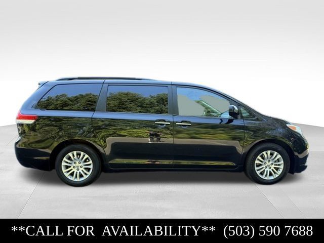 Used 2014 Toyota Sienna XLE FWD image 6
