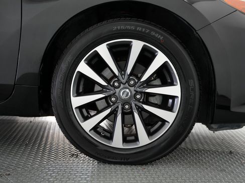 Used 2017 Nissan Altima 2.5 SV image 56