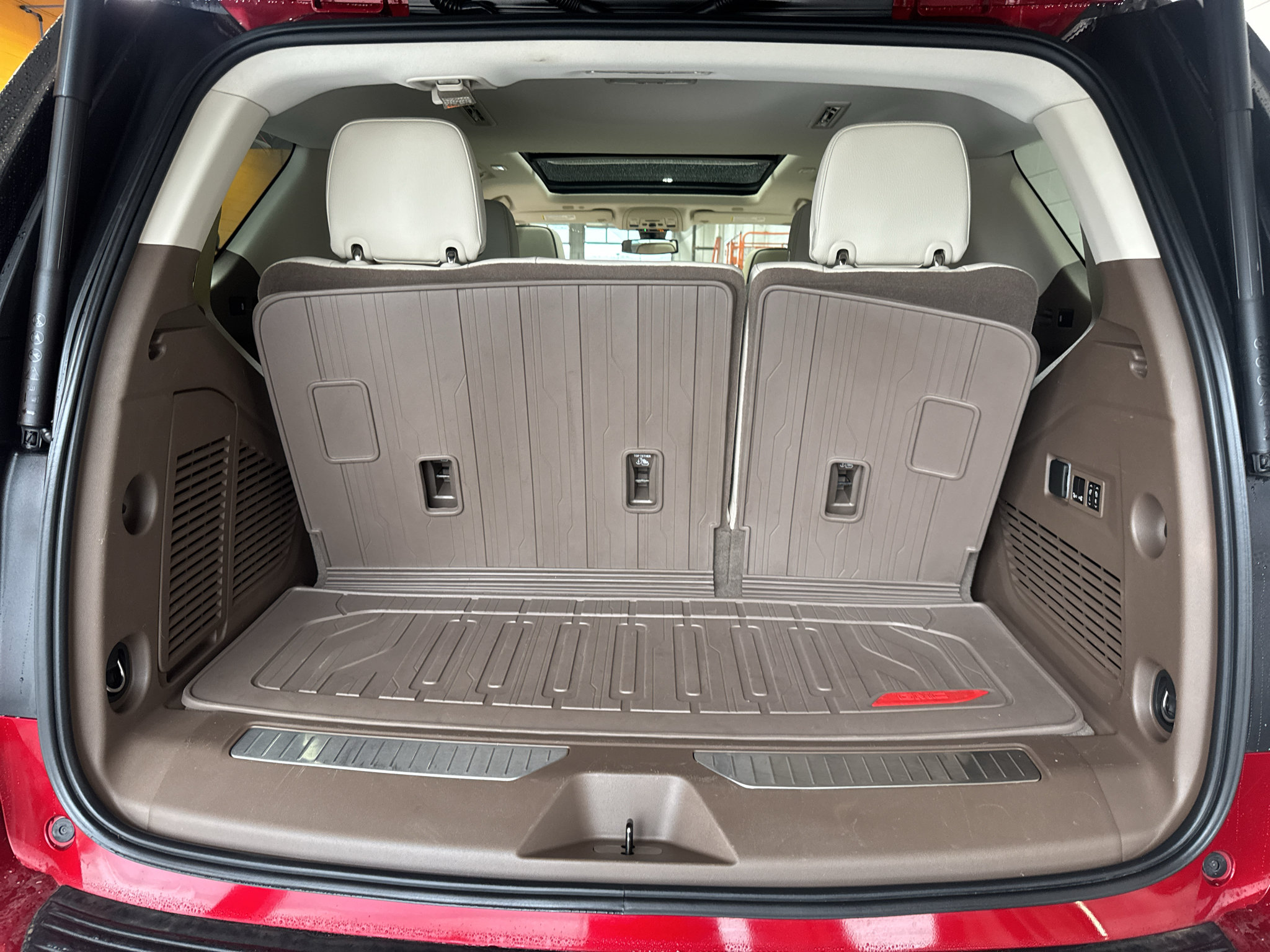 Used 2022 GMC Yukon Denali AWD/4WD image 23