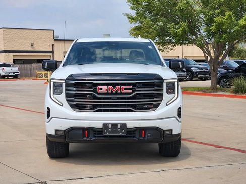 Used 2025 GMC Sierra 1500 AT4 w/ AT4 Premium Package AWD/4WD image 11