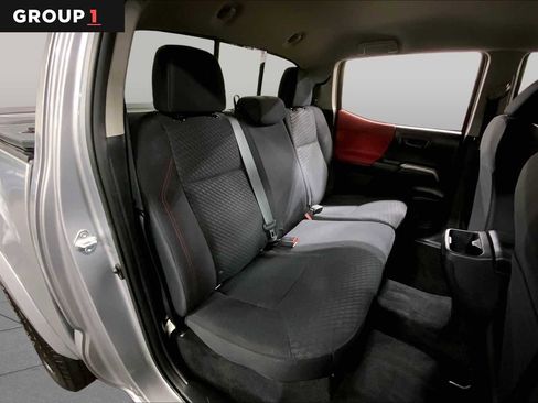 Certified 2021 Toyota Tacoma SR5 AWD/4WD image 20