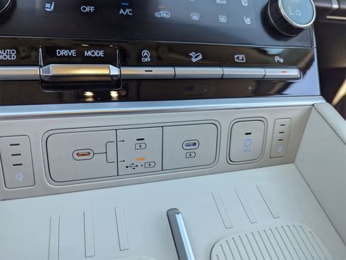 Used 2024 Hyundai Santa Fe Calligraphy image 31