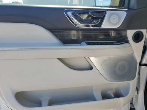 Used 2024 Lincoln Navigator Black Label image 25