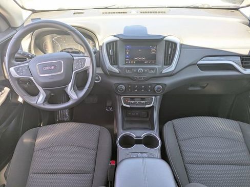 Used 2024 GMC Terrain SLE AWD/4WD image 16