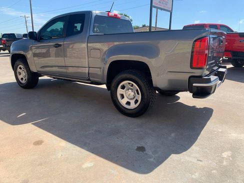 Used 2021 Chevrolet Colorado W/T w/ WT Convenience Package RWD image 4