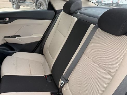 Used 2019 Hyundai Accent SE FWD image 4