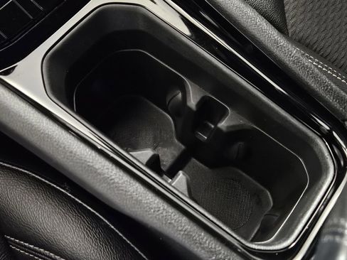 Used 2024 Jeep Compass Latitude w/ Altitude Special Edition AWD/4WD image 17