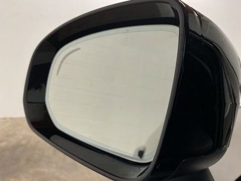 Used 2025 Volvo XC60 B5 Core image 88