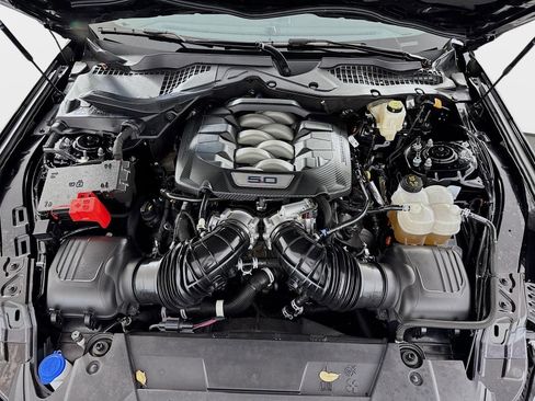 Used 2025 Ford Mustang GT Premium image 26