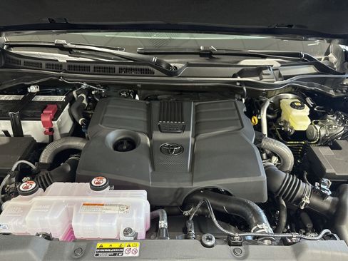 New 2025 Toyota Tundra Limited image 27