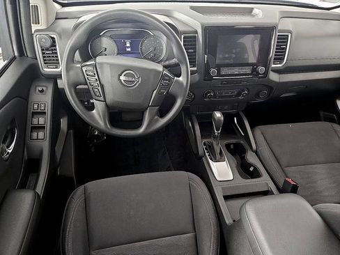 Used 2023 Nissan Frontier SV AWD/4WD image 12