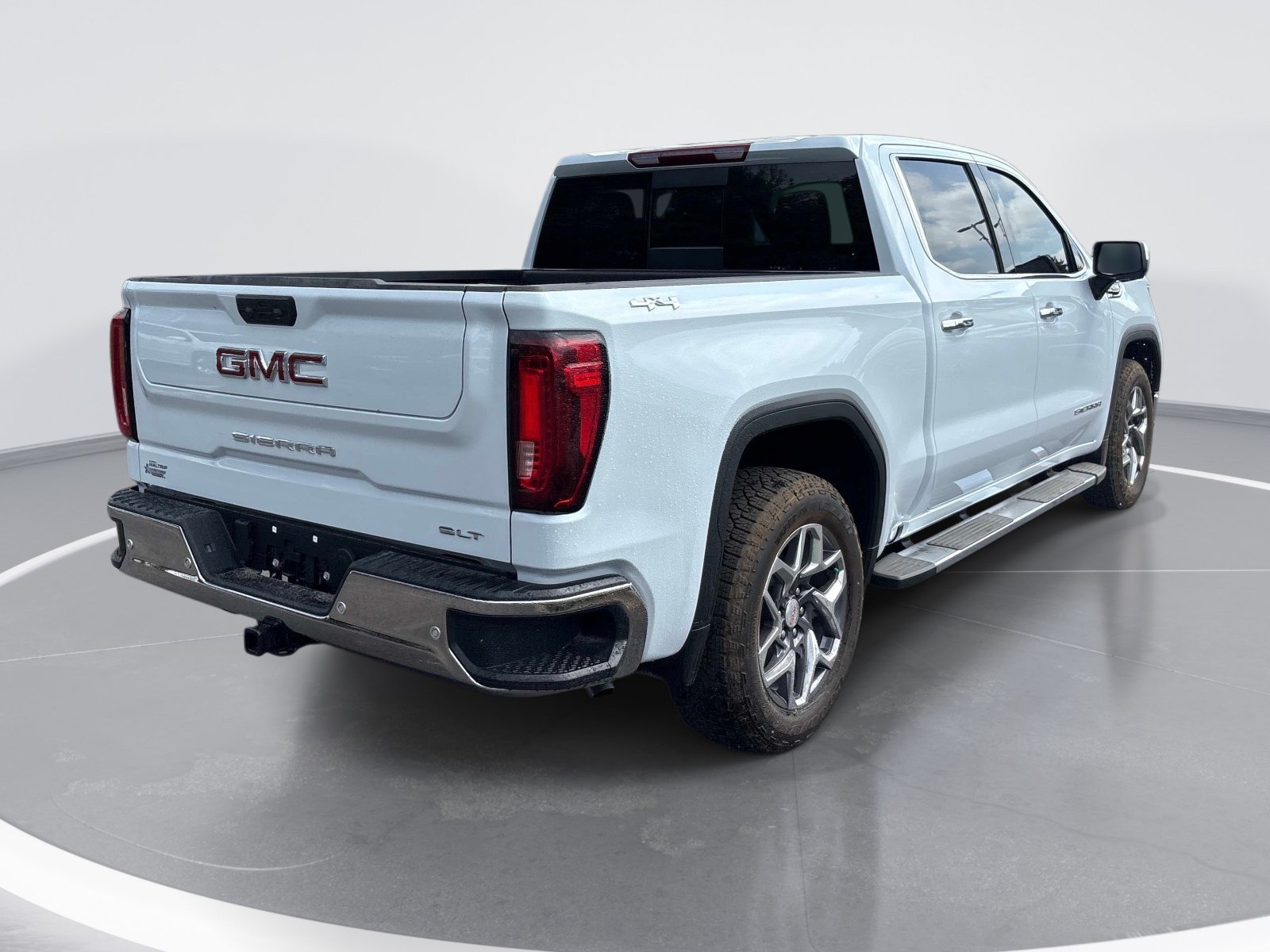 Used 2026 GMC Sierra 1500 SLT w/ SLT Premium Plus Package AWD/4WD image 8