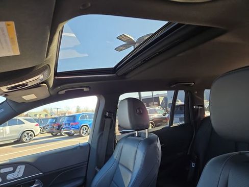 Used 2022 Mercedes-Benz GLS 450 4MATIC image 27