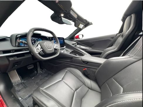 Used 2025 Chevrolet Corvette Stingray Coupe w/ 1LT RWD image 41