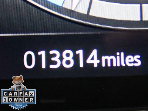 Used 2025 Land Rover Range Rover SE image 17