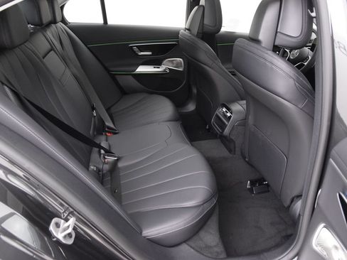 Used 2026 Mercedes-Benz E 350 4MATIC Sedan image 19