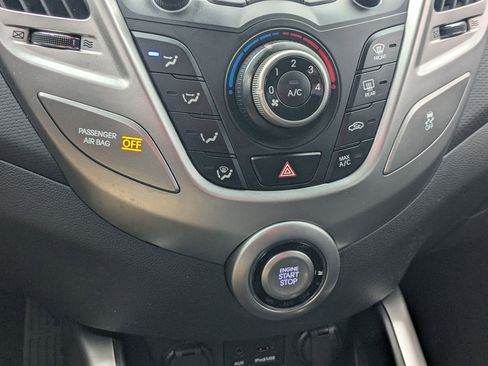 Used 2013 Hyundai Veloster RE:MIX Edition image 24