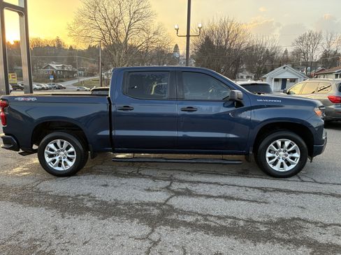 Used 2022 Chevrolet Silverado 1500 Custom image 26