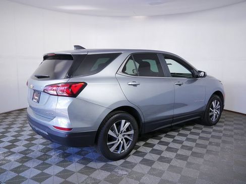 Used 2024 Chevrolet Equinox LT AWD/4WD image 8