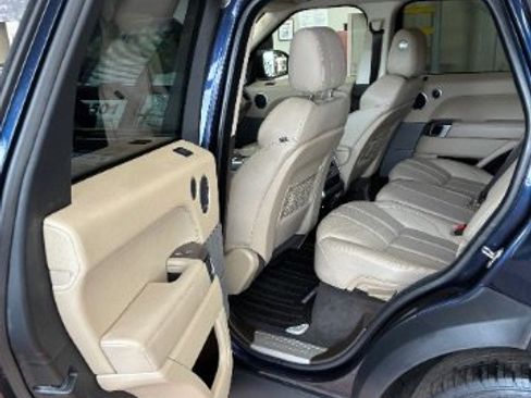 Used 2017 Land Rover Range Rover Sport HSE image 29