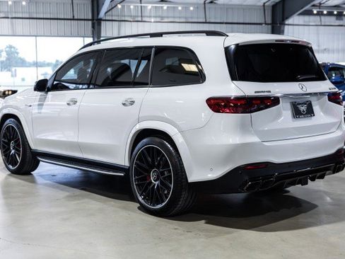 Used 2025 Mercedes-Benz GLS 63 AMG 4MATIC image 4