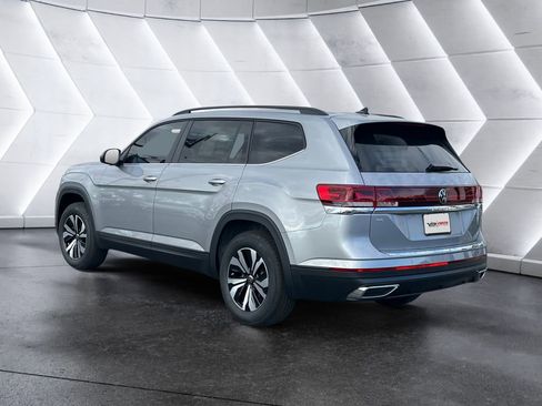 Used 2026 Volkswagen Atlas SE image 6