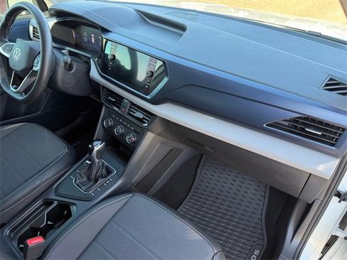 Certified 2022 Volkswagen Taos SE image 19