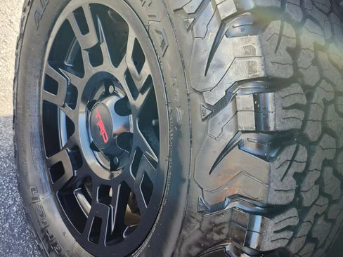 Used 2016 Toyota 4Runner Trail Premium image 11