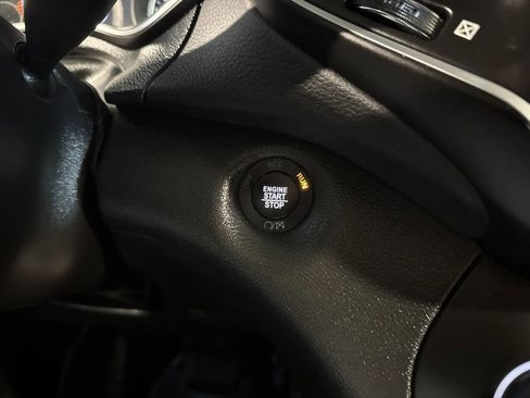 Used 2021 Jeep Cherokee Latitude Lux w/ Comfort/Convenience Group image 42