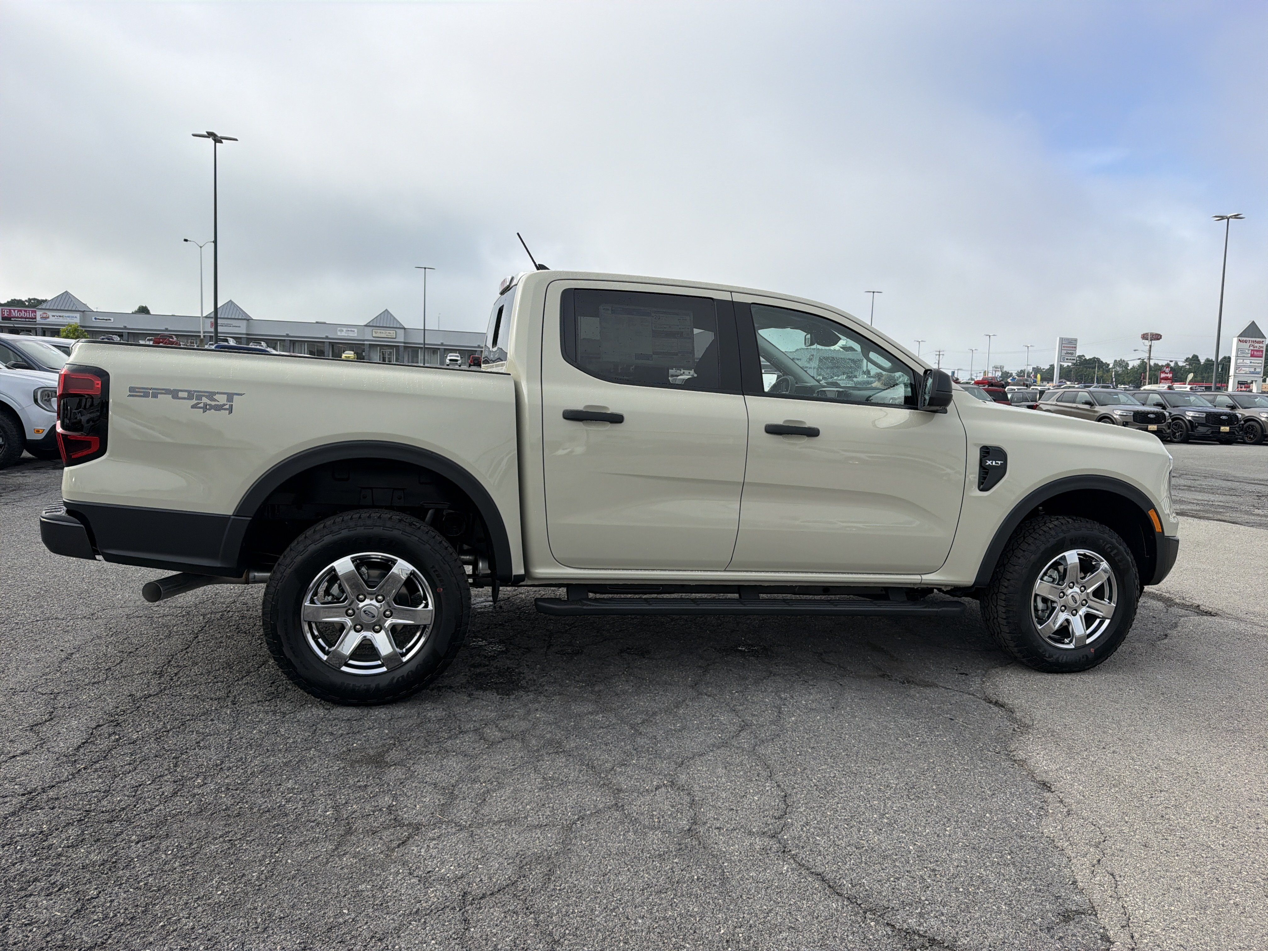 New 2026 Ford Ranger XLT w/ Equipment Group 301A High AWD/4WD image 3