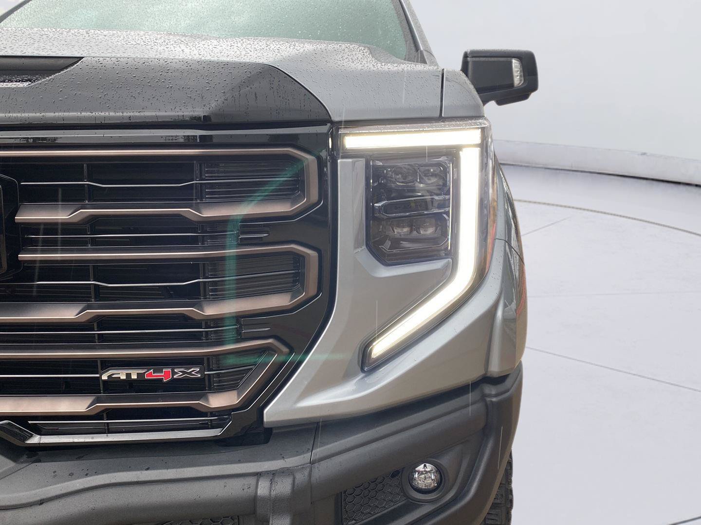 Used 2024 GMC Sierra 1500 AT4X AWD/4WD image 19