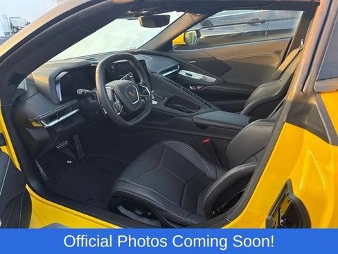 Used 2025 Chevrolet Corvette Stingray Convertible w/ 1LT RWD image 3