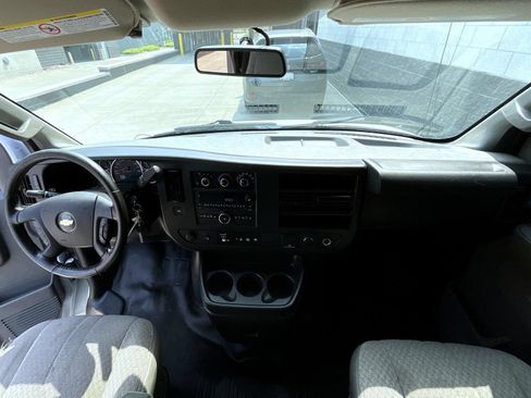 Used 2021 Chevrolet Express 2500 w/ Driver Convenience Package RWD image 15