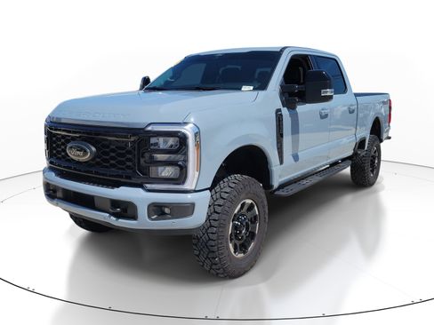 Used 2026 Ford F250 Lariat w/ Tremor Off-Road Package AWD/4WD image 3
