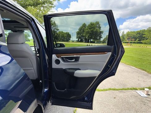 Used 2017 Honda CR-V Touring image 35