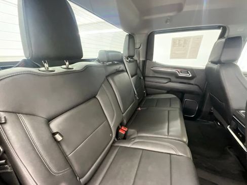 Used 2022 GMC Sierra 1500 SLT w/ SLT Convenience Package AWD/4WD image 14
