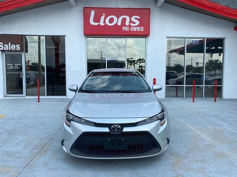 Used 2020 Toyota Corolla LE FWD image 1