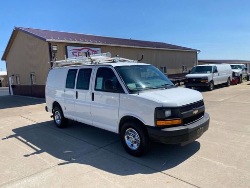 Used 2013 Chevrolet Express 2500 image 4