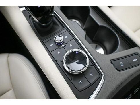 Used 2024 Cadillac XT6 Premium Luxury w/ Technology Package image 45