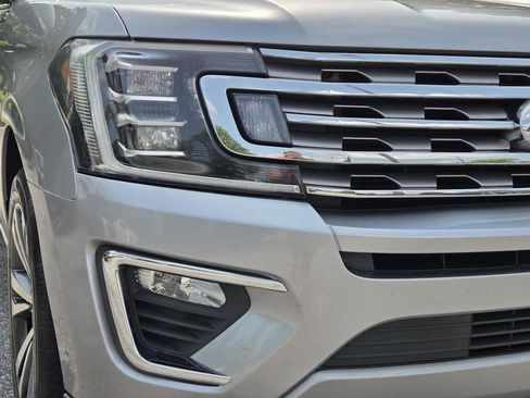 Used 2021 Ford Expedition Limited RWD image 3