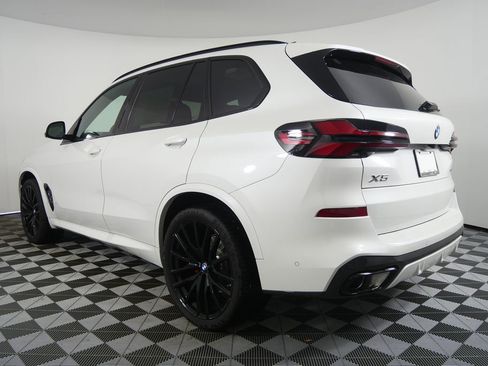 New 2026 BMW X5 xDrive40i w/ M Sport Package image 19