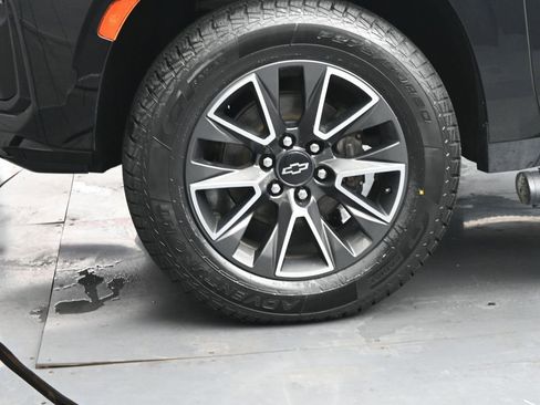 Used 2022 Chevrolet Tahoe Z71 w/ Luxury Package image 12