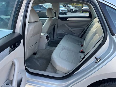 Used 2013 Volkswagen Passat TDI SE FWD image 15
