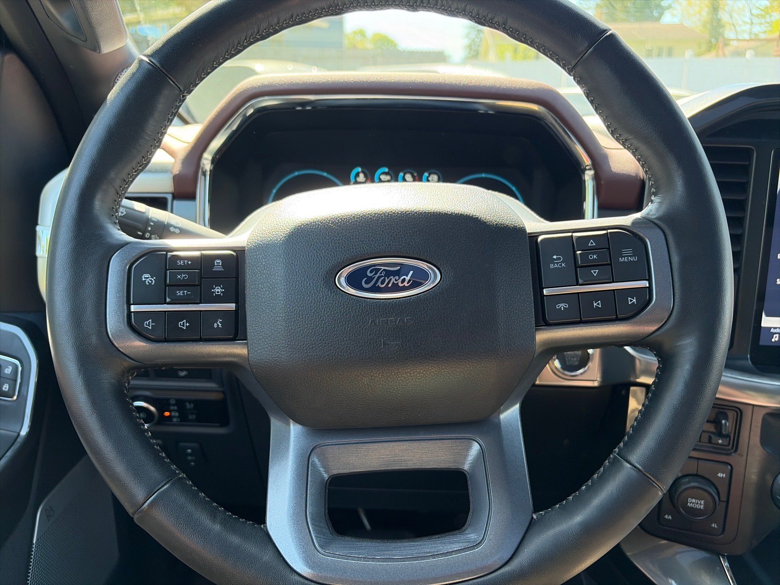 Used 2023 Ford F150 Lariat w/ Equipment Group 502A High AWD/4WD image 28