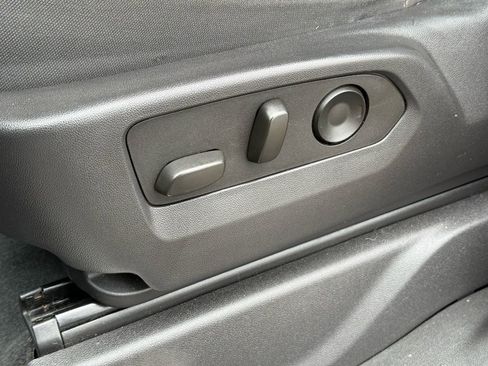 Used 2022 Chevrolet Silverado 1500 LT image 14