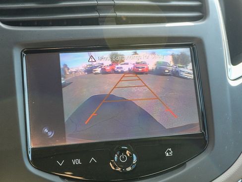 Used 2015 Chevrolet Trax LT w/ LT Sun and Sound Package image 24