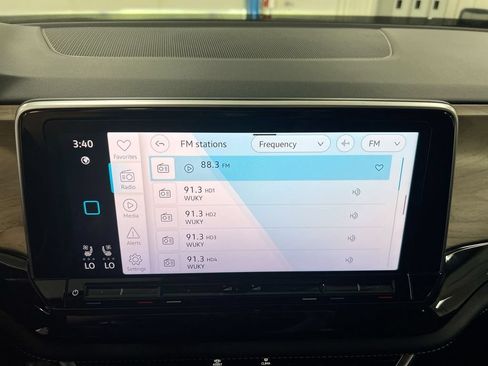 Used 2025 Volkswagen Atlas SE FWD image 13