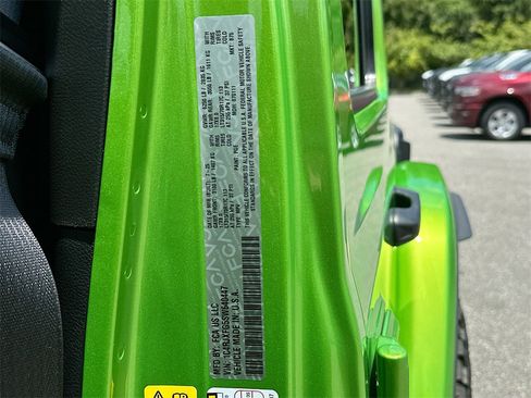 New 2025 Jeep Wrangler Unlimited Rubicon w/ XTREMEE 35" Tire Package image 32