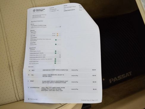 Used 2015 Volkswagen Passat TDI SE image 3