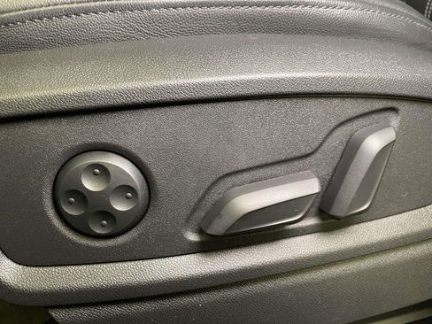 Certified 2022 Audi Q5 2.0T Premium Plus w/ Premium Plus Package image 17